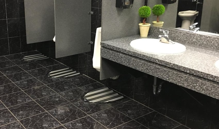 Restrooms Cleaning